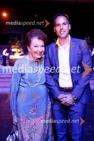  Elza Budau, slovenska tekstopiska, pesnica in pisateljica;  Bernardo Brizani, glasbenik, violončelistPoletna noč, otvoritev jubilejnega 70. Ljubljana Festivala