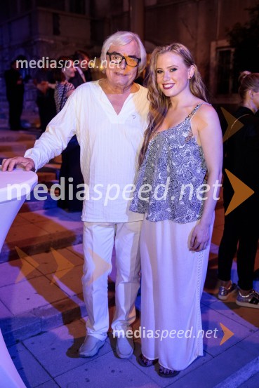  Lado  Leskovar, pevec in ambasador Unicef;  Zala Smolnikar, pevkaPoletna noč, otvoritev jubilejnega 70. Ljubljana Festivala