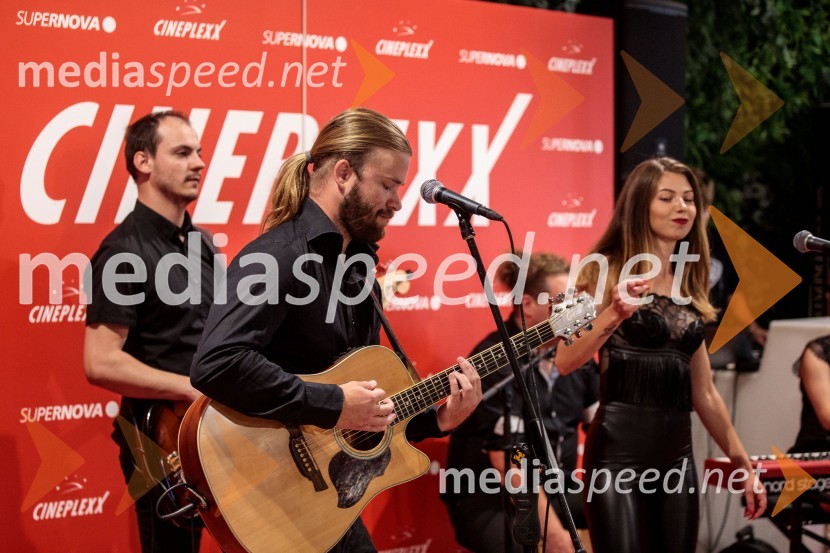  Filip  Pfeifer, kitarist, Smooth bandPremiera filma Elvis, Cineplexx Ljubljana