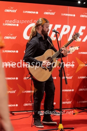  Filip  Pfeifer, kitarist, Smooth bandPremiera filma Elvis, Cineplexx Ljubljana