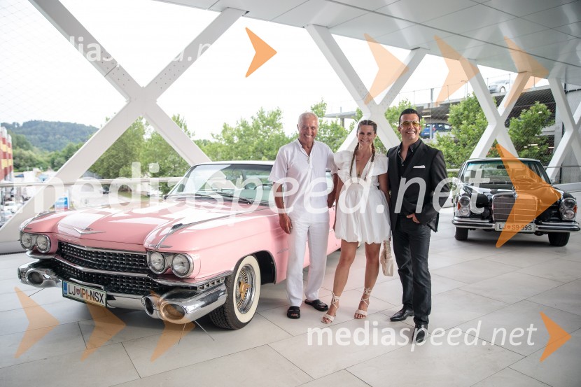  ... ;  Teja  Jugovic, spletna vplivnica, Cool mamacita;  Rok Ferengja, pevec, Rok'n bandPremiera filma Elvis, Cineplexx Ljubljana