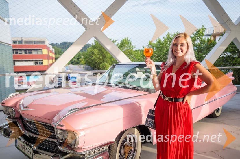  Alenka Trogrlič, youtuberkaPremiera filma Elvis, Cineplexx Ljubljana