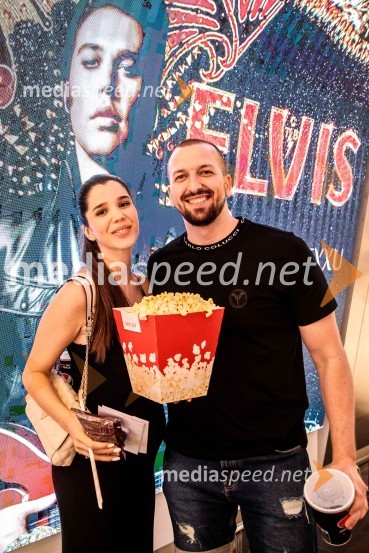  Ariana Hodžić, Miss turizma 2018;  Pero MartićPremiera filma Elvis, Cineplexx Ljubljana