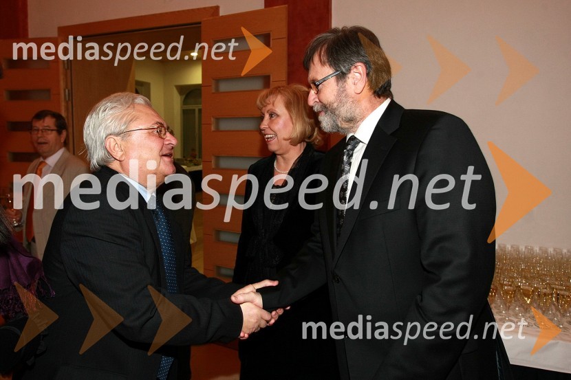 Smail Festić in prof. dr. Ivan Rozman, rektor Univerze v Mariboru ter soproga dr. Janja Črčinovič RozmanPonovoletni sprejem rektorja Univerze v Mariboru