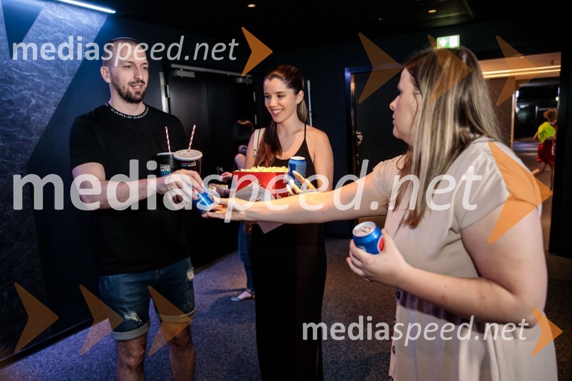  Pero Martić;  Ariana Hodžić, Miss turizma 2018;  ... Premiera filma Elvis, Cineplexx Ljubljana