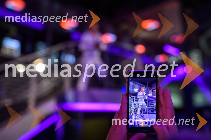 Predpremiera filma Elvis, Maribox