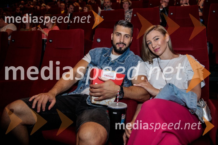  Challe Salle, glasbenik, raper;  Yvonne Srdoč, manekenkaPremiera filma Elvis, Cineplexx Ljubljana