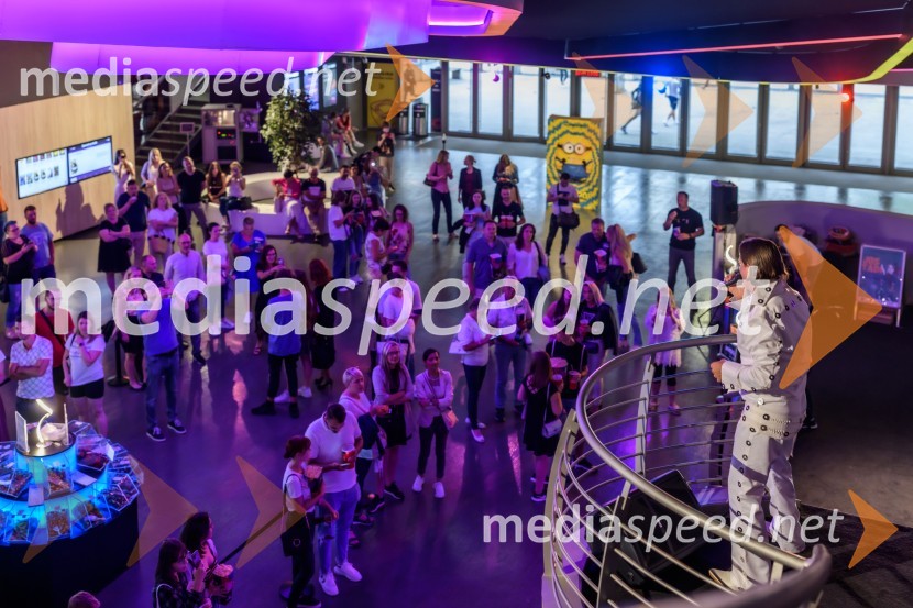  Samir Kobler, pevecPredpremiera filma Elvis, Maribox