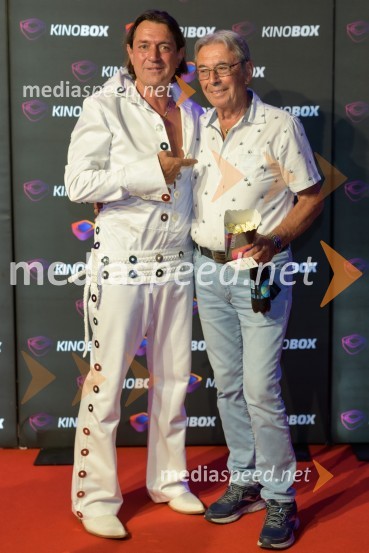  Samir Kobler, pevec;  ... Predpremiera filma Elvis, Maribox