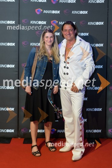  ... ;  Samir Kobler, pevecPredpremiera filma Elvis, Maribox