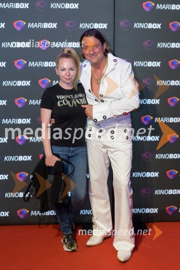  ... ;  Samir Kobler, pevecPredpremiera filma Elvis, Maribox