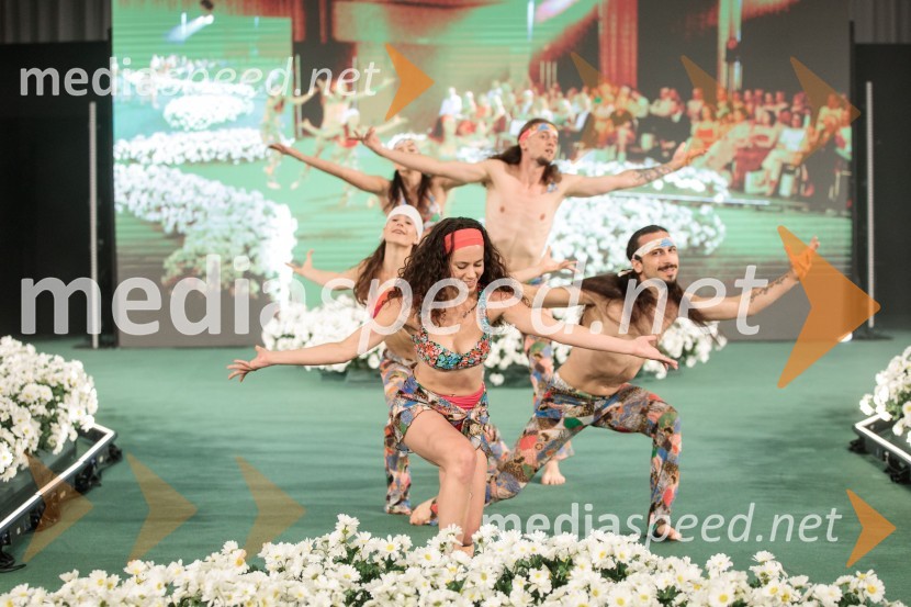  Rosalie Reya, plesalka, modna oblikovalkaModna revija Lisca za pomlad-poletje 2023: Hedonizem, ljubezen in uporništvo