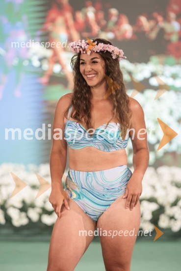  Teja  Vrbnjak Erbežnik, manekenkaModna revija Lisca za pomlad-poletje 2023: Hedonizem, ljubezen in uporništvo