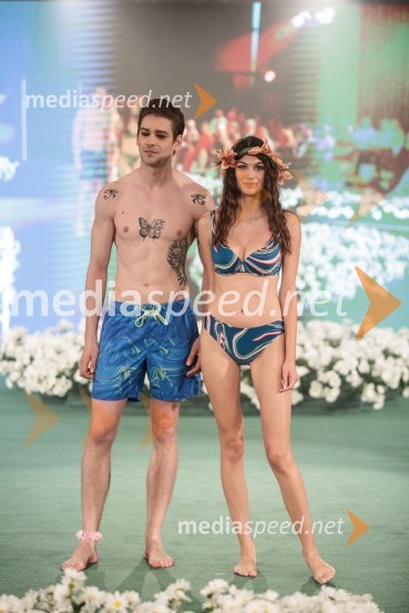  ... ;  Lara Spajić, manekenkaModna revija Lisca za pomlad-poletje 2023: Hedonizem, ljubezen in uporništvo