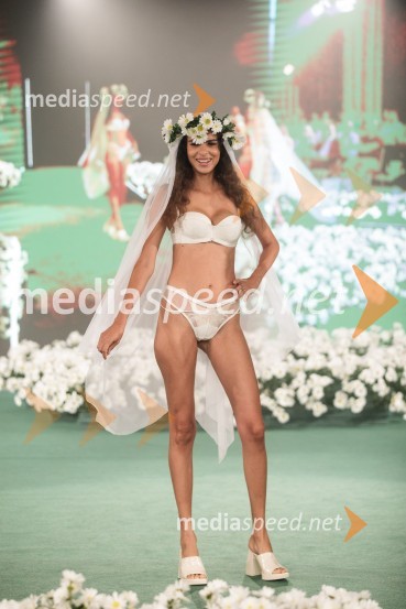  Morgana Carneiro Da Silva, manekenkaModna revija Lisca za pomlad-poletje 2023: Hedonizem, ljubezen in uporništvo