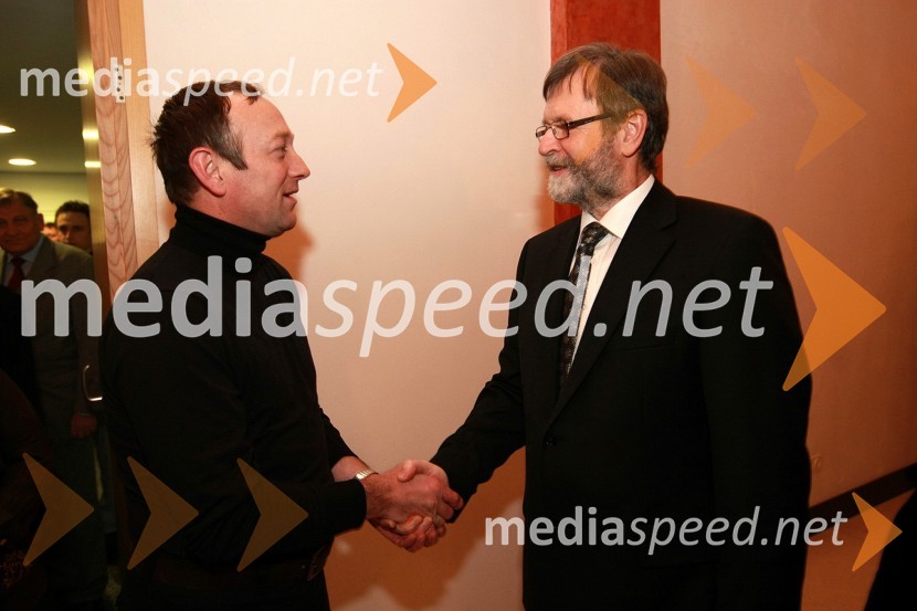 Stane Kocutar, urednik oddaj na Radiu Maribor in prof. dr. Ivan Rozman, rektor Univerze v MariboruPonovoletni sprejem rektorja Univerze v Mariboru