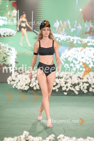  Tjaša Železen, manekenkaModna revija Lisca za pomlad-poletje 2023: Hedonizem, ljubezen in uporništvo