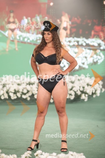  Teja  Vrbnjak Erbežnik, manekenkaModna revija Lisca za pomlad-poletje 2023: Hedonizem, ljubezen in uporništvo