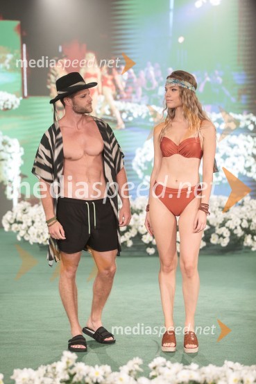  ... ;  Robin Jeram, manekenkaModna revija Lisca za pomlad-poletje 2023: Hedonizem, ljubezen in uporništvo