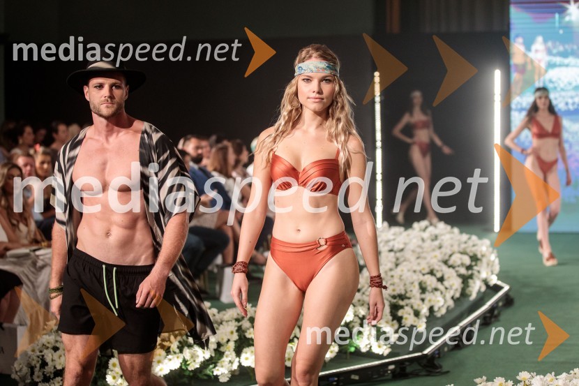  ... ;  Robin Jeram, manekenkaModna revija Lisca za pomlad-poletje 2023: Hedonizem, ljubezen in uporništvo