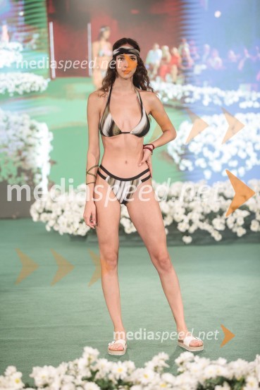  Vita Cpajakovič, manekenkaModna revija Lisca za pomlad-poletje 2023: Hedonizem, ljubezen in uporništvo