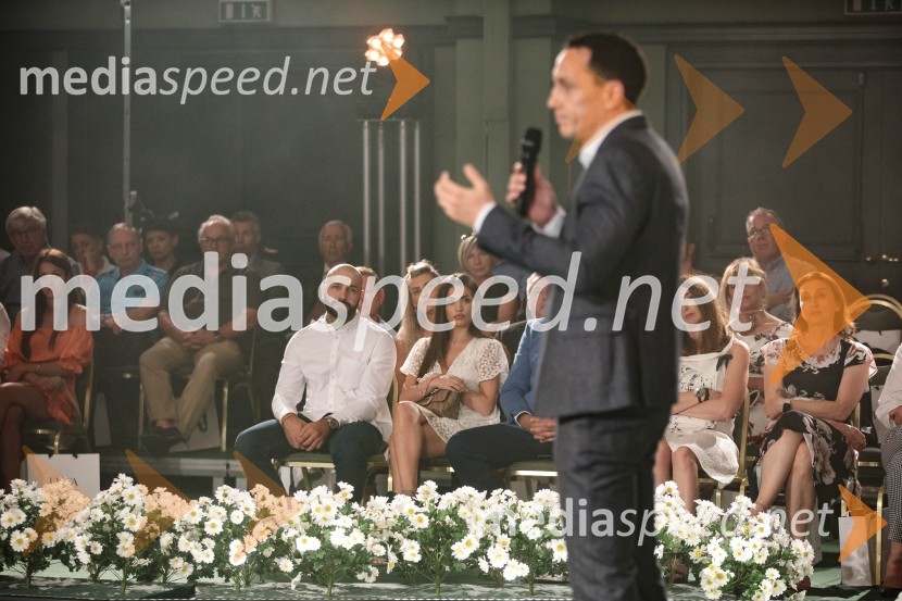  Marko Ninčević, generalni direktor podjetja LiscaModna revija Lisca za pomlad-poletje 2023: Hedonizem, ljubezen in uporništvo