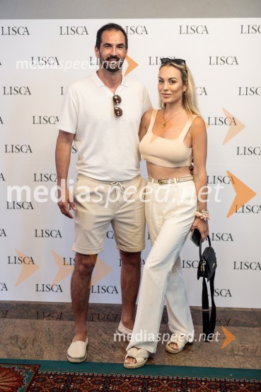  Marko  Pavlović, podjetnik;  Katarina Benček, social media influencerka, avtorica knjigeModna revija Lisca za pomlad-poletje 2023: Hedonizem, ljubezen in uporništvo