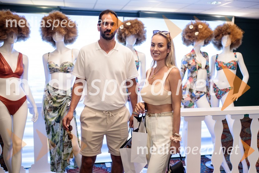  Marko  Pavlović, podjetnik;  Katarina Benček, social media influencerka, avtorica knjigeModna revija Lisca za pomlad-poletje 2023: Hedonizem, ljubezen in uporništvo