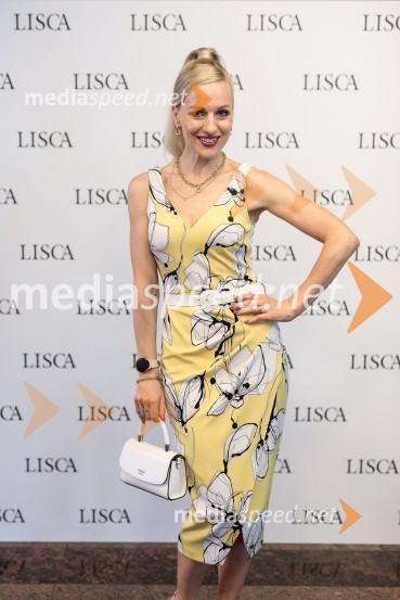  Nika Ambrožič Urbas, modna kreatorka in ustanoviteljica modne znamke Marija ModernaModna revija Lisca za pomlad-poletje 2023: Hedonizem, ljubezen in uporništvo