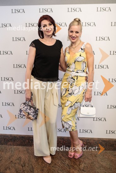  Tamara Busar, vodja projektov v marketingu, Lisca;  Nika Ambrožič Urbas, modna kreatorka in ustanoviteljica modne znamke Marija ModernaModna revija Lisca za pomlad-poletje 2023: Hedonizem, ljubezen in uporništvo