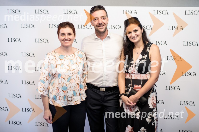  Janja Seničar Tratar;  Rok Bosina;  ... Modna revija Lisca za pomlad-poletje 2023: Hedonizem, ljubezen in uporništvo