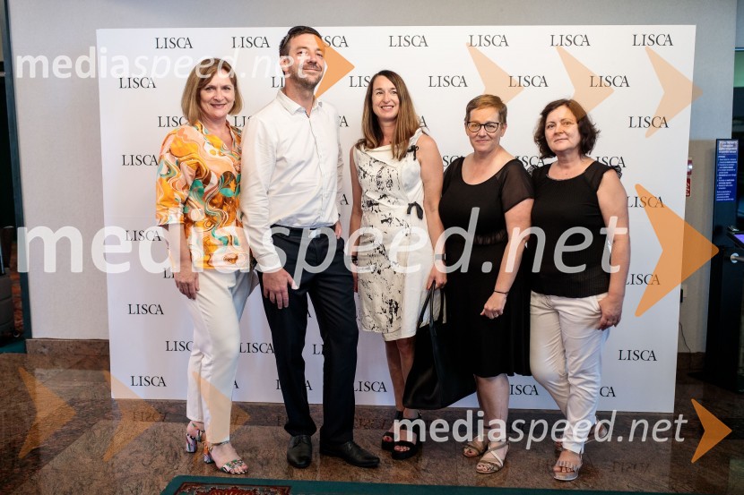  ... ;  Rok Bosina;  Josipa Poljičak, direktorica Lisca moda Hrvaška;  ... ;  ... Modna revija Lisca za pomlad-poletje 2023: Hedonizem, ljubezen in uporništvo