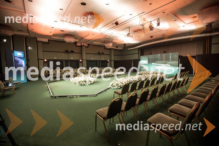 Modna revija Lisca za pomlad-poletje 2023: Hedonizem, ljubezen in uporništvo