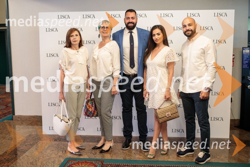  ... ;  ... ;  ... ;  Nejla Muhič;  ... Modna revija Lisca za pomlad-poletje 2023: Hedonizem, ljubezen in uporništvo