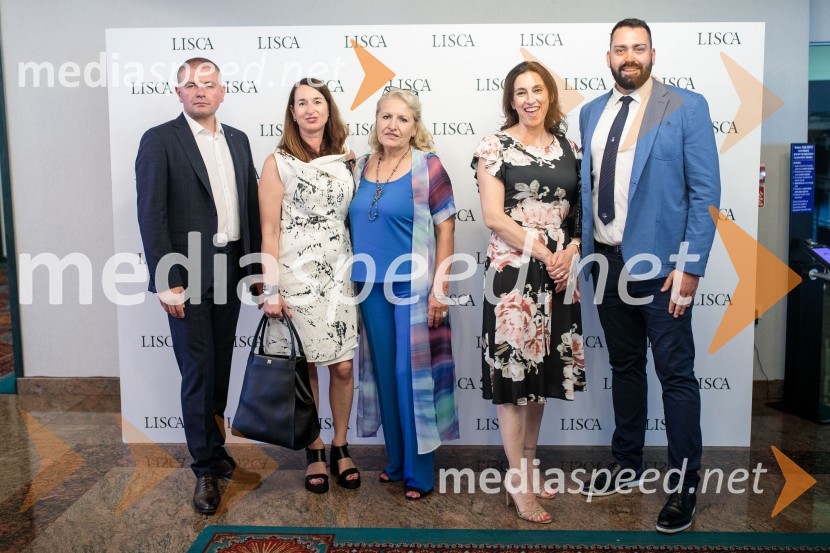  ... ;  Josipa Poljičak, direktorica Lisca moda Hrvaška;  ... ;  Daniela Dimovska, direktorica Lisca Skopje;  ... Modna revija Lisca za pomlad-poletje 2023: Hedonizem, ljubezen in uporništvo