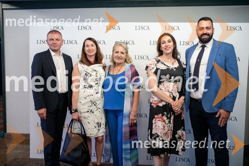  ... ;  Josipa Poljičak, direktorica Lisca moda Hrvaška;  ... ;  Daniela Dimovska, direktorica Lisca Skopje;  ... Modna revija Lisca za pomlad-poletje 2023: Hedonizem, ljubezen in uporništvo