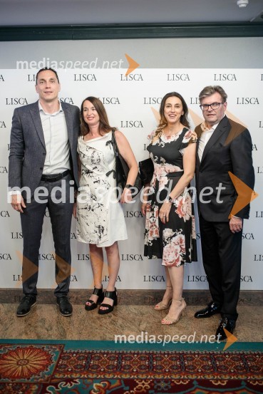  Marko Ninčević, generalni direktor podjetja Lisca;  Josipa Poljičak, direktorica Lisca moda Hrvaška;  Daniela Dimovska, direktorica Lisca Skopje;  Dari Južna,  lastnik podjetja LiscaModna revija Lisca za pomlad-poletje 2023: Hedonizem, ljubezen in uporništvo