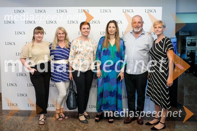  ... ;  ... ;  Janja Seničar Tratar;  ... ;  ... ;  Danica Strgar, produktna vodja perila Lisca Selection in Cheek by LiscaModna revija Lisca za pomlad-poletje 2023: Hedonizem, ljubezen in uporništvo