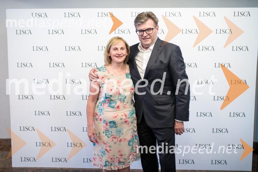  Helena Zidarič, direktorica Inplet;  Dari Južna,  lastnik podjetja LiscaModna revija Lisca za pomlad-poletje 2023: Hedonizem, ljubezen in uporništvo