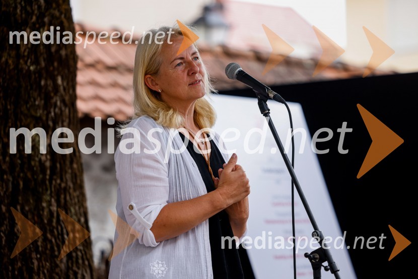  Andreja Valant, pomočnica direktorja CSD KranjKranjska dolga miza 2022, Zeleni kulinarični dogodek