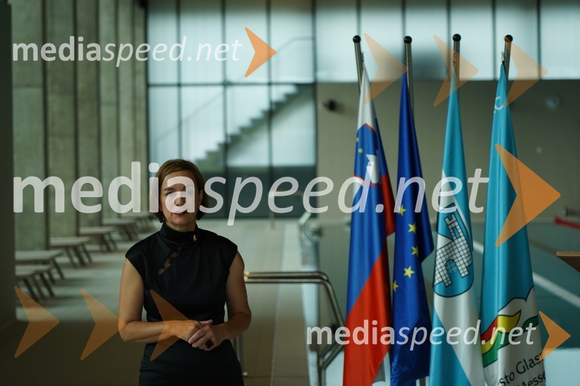  Marija Mojca Ževart, svetovalka za odnose z javnostmiOtvoritev in ogled bazenskega kompleksa Aqualatio, Slovenj Gradec