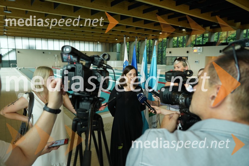  Dunja Koren, direktorica Mpik d.o.oOtvoritev in ogled bazenskega kompleksa Aqualatio, Slovenj Gradec