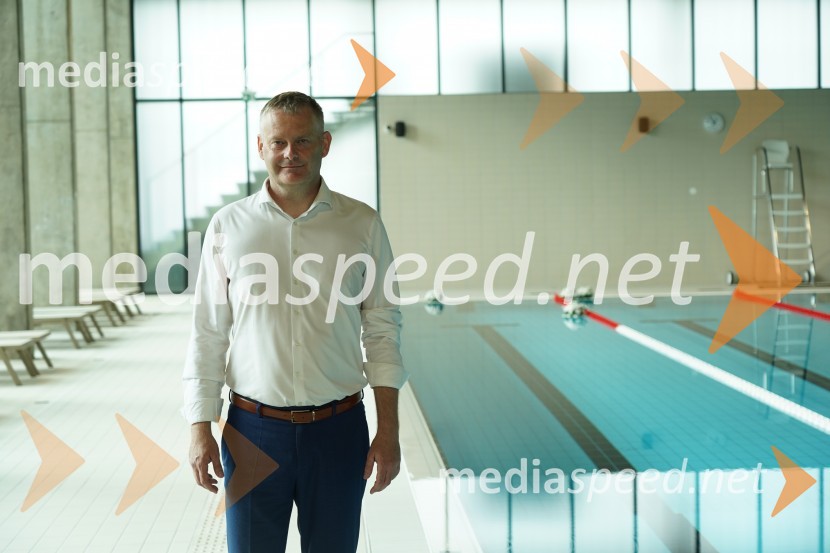  Tilen Klugler, župan, mestna Občina Slovenj GradecOtvoritev in ogled bazenskega kompleksa Aqualatio, Slovenj Gradec