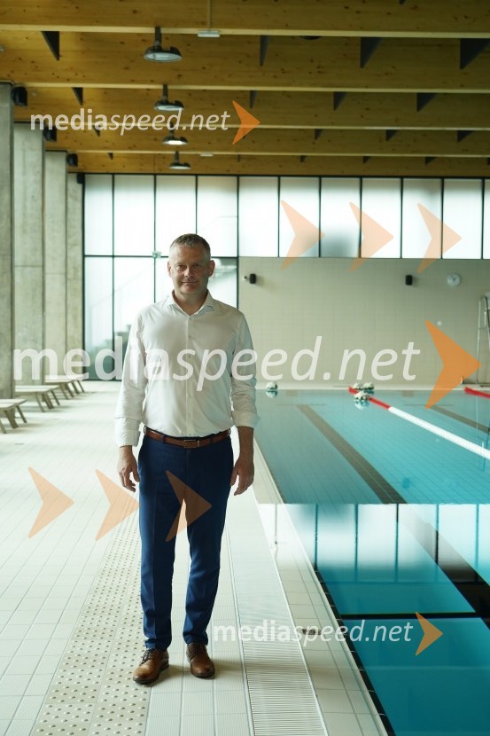  Tilen Klugler, župan, mestna Občina Slovenj GradecOtvoritev in ogled bazenskega kompleksa Aqualatio, Slovenj Gradec