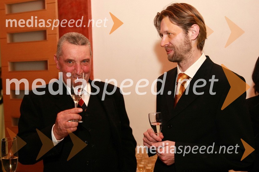 Dr. Martin Lipičnik, dekan celjske Fakultete za logistiko in Mitja Kotnik, vodja rektorjevega kabinetaPonovoletni sprejem rektorja Univerze v Mariboru