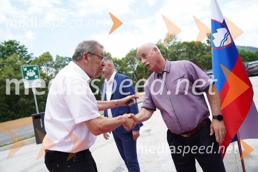  ... ; dr. Peter Pungartnik, podžupan MOGSOtvoritev in ogled bazenskega kompleksa Aqualatio, Slovenj Gradec