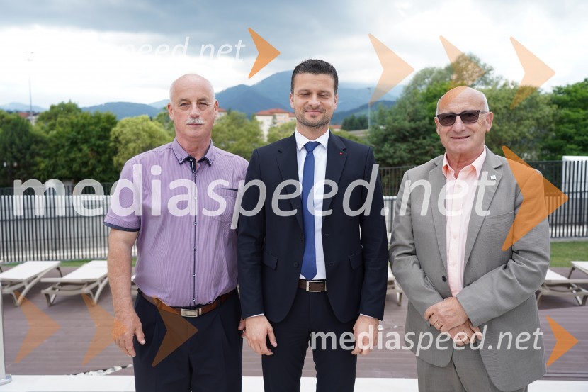 dr. Peter Pungartnik, podžupan MOGS;  Jani Prednik, poslanec;  Bogdan Gabrovec, predsednik Olimpijskega komiteja SlovenijeOtvoritev in ogled bazenskega kompleksa Aqualatio, Slovenj Gradec