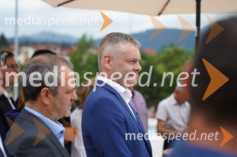  Uroš Brežan, minister za okolje in prostor;  Tilen Klugler, župan, mestna Občina Slovenj GradecOtvoritev in ogled bazenskega kompleksa Aqualatio, Slovenj Gradec