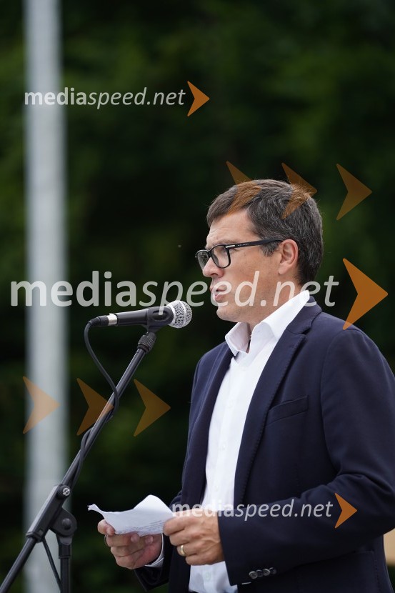  Marko Trampuž, direktor podjetja Kolektor ConstructionOtvoritev in ogled bazenskega kompleksa Aqualatio, Slovenj Gradec