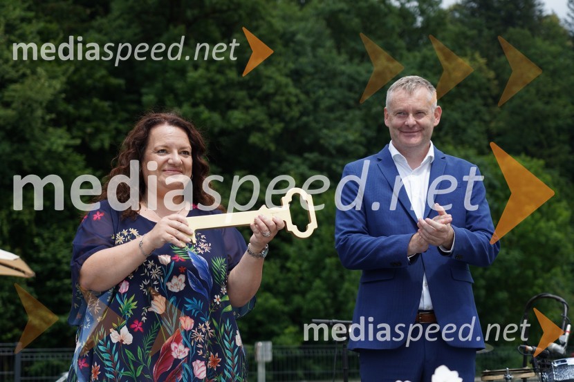  Marija Lah, direktorica Spotur;  Tilen Klugler, župan, mestna Občina Slovenj GradecOtvoritev in ogled bazenskega kompleksa Aqualatio, Slovenj Gradec